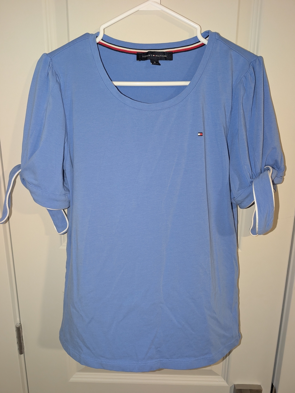 NWOT Tommy Hilfiger Light Blue Puff Sleeve Tee